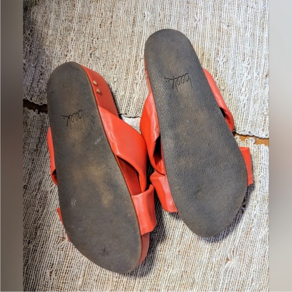 Beek Rhea Crisscross Platform Slide Sandal POPPY 
Size 9 - Picture 4 of 6